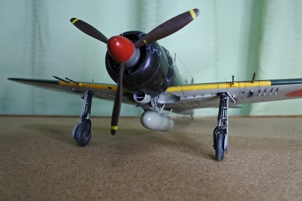 ハセガワ1：32零式艦上戦闘機52型丙の完成: 成層圏ダイブ
